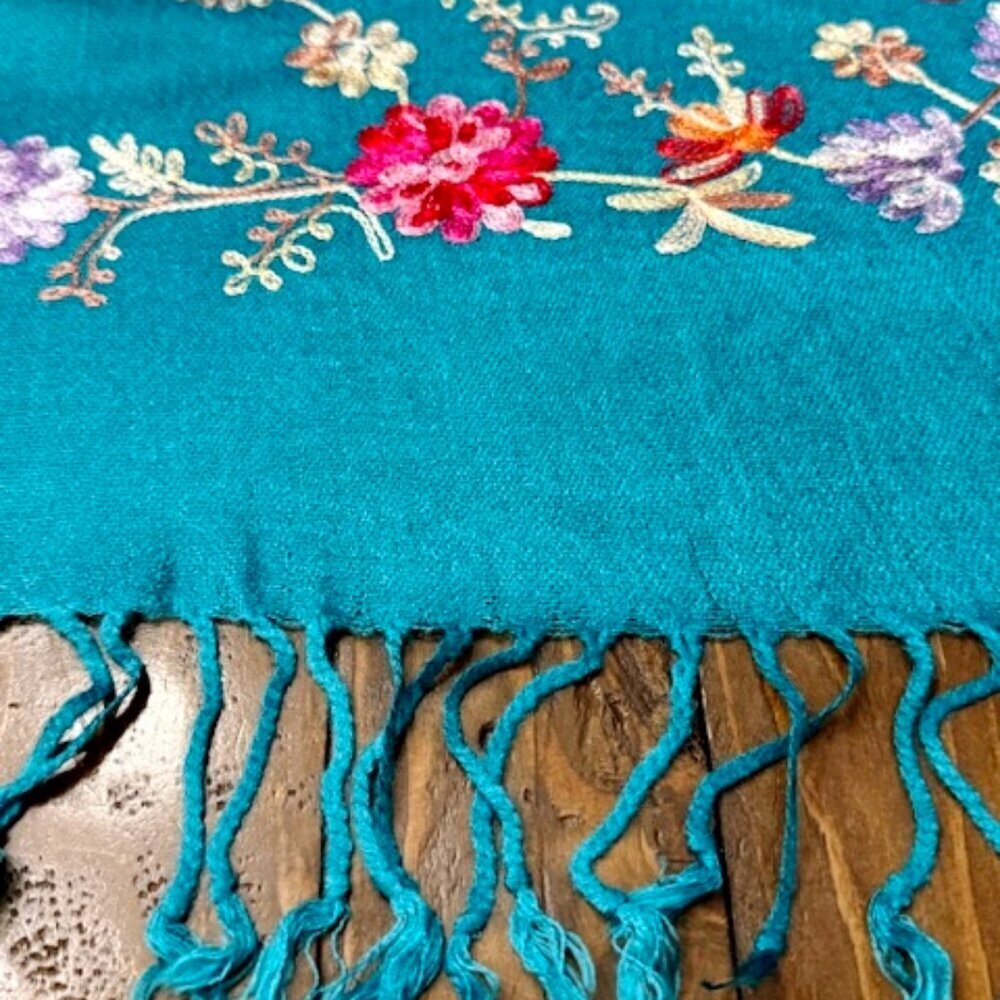 29 Palms Teal Scarf Wrap Shawl Floral Embroidered Fringe One Size - Picture 6 of 7